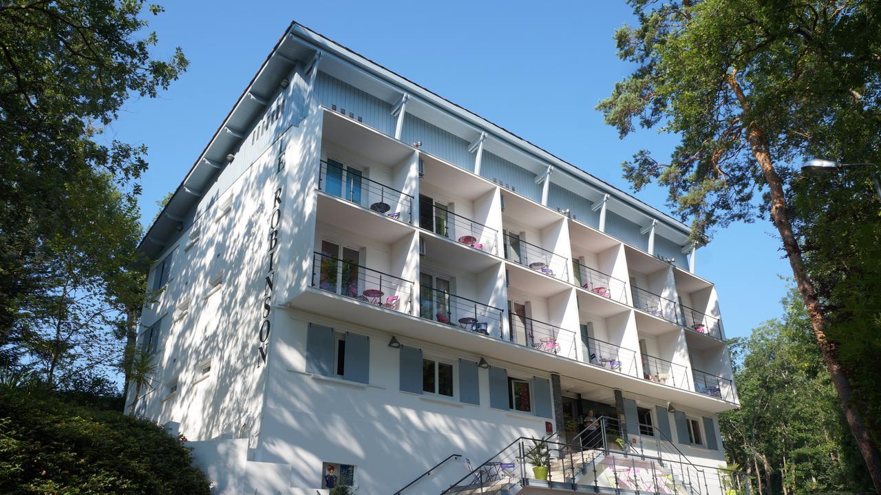 Hotel Robinson Auch Exteriér fotografie